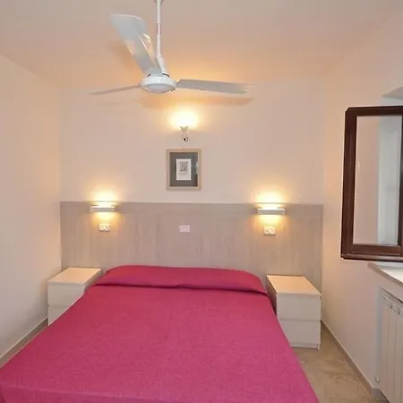 Casale Mitzi *